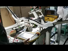 Testvideo für die Anwendung von Cobot-Klebstoff